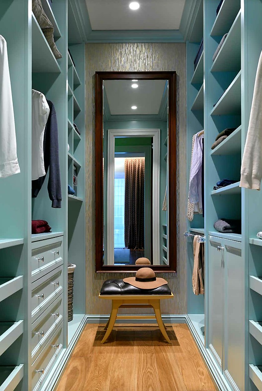 Параллельная гардеробная комната с большим зеркалом Канск
