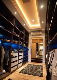 Большая открытая гардеробная комната с комбинированным наполнением Канск